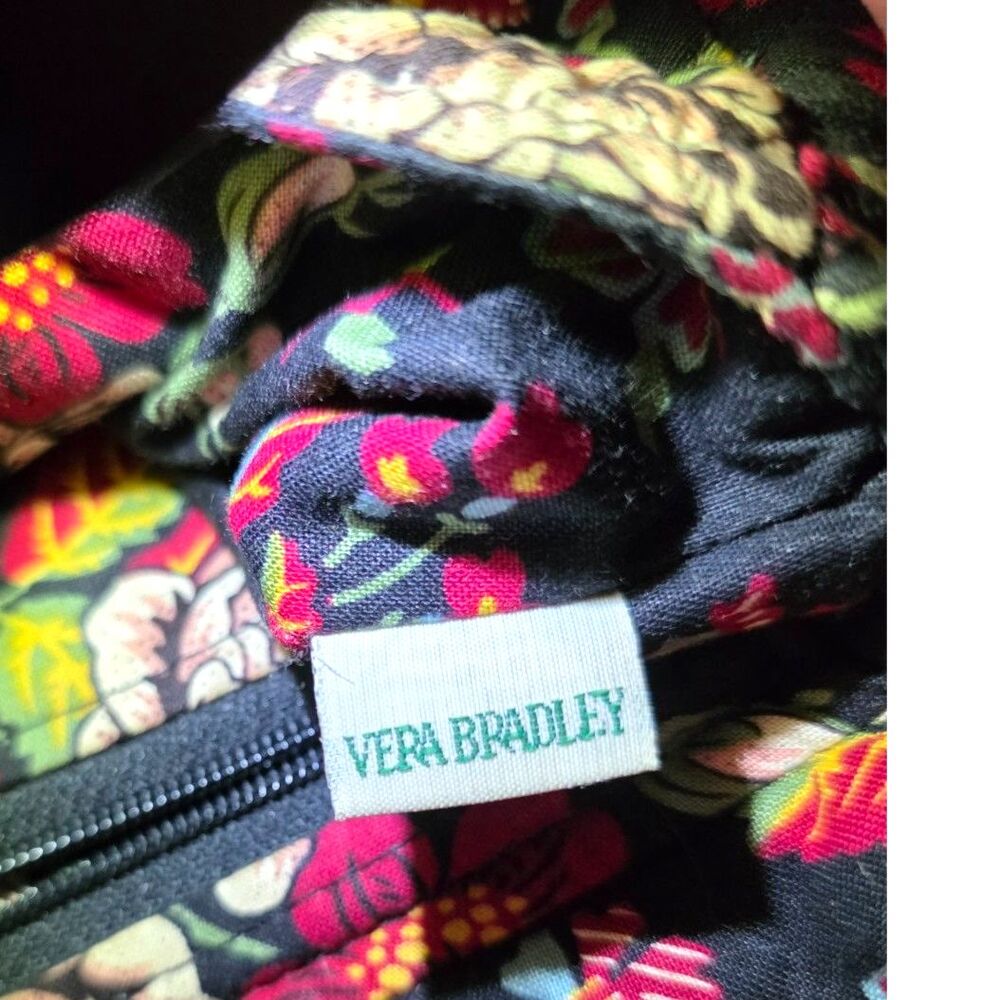 Retired Vera Bradley “Anastasia” Quilted Cotton Shoulder Bag - Picture 7 of 8